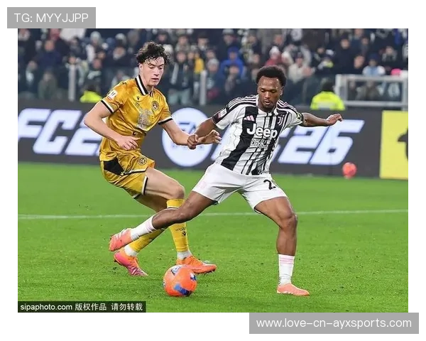 尤文图斯依靠精准直塞多次威胁门框，展现团队强大进攻实力